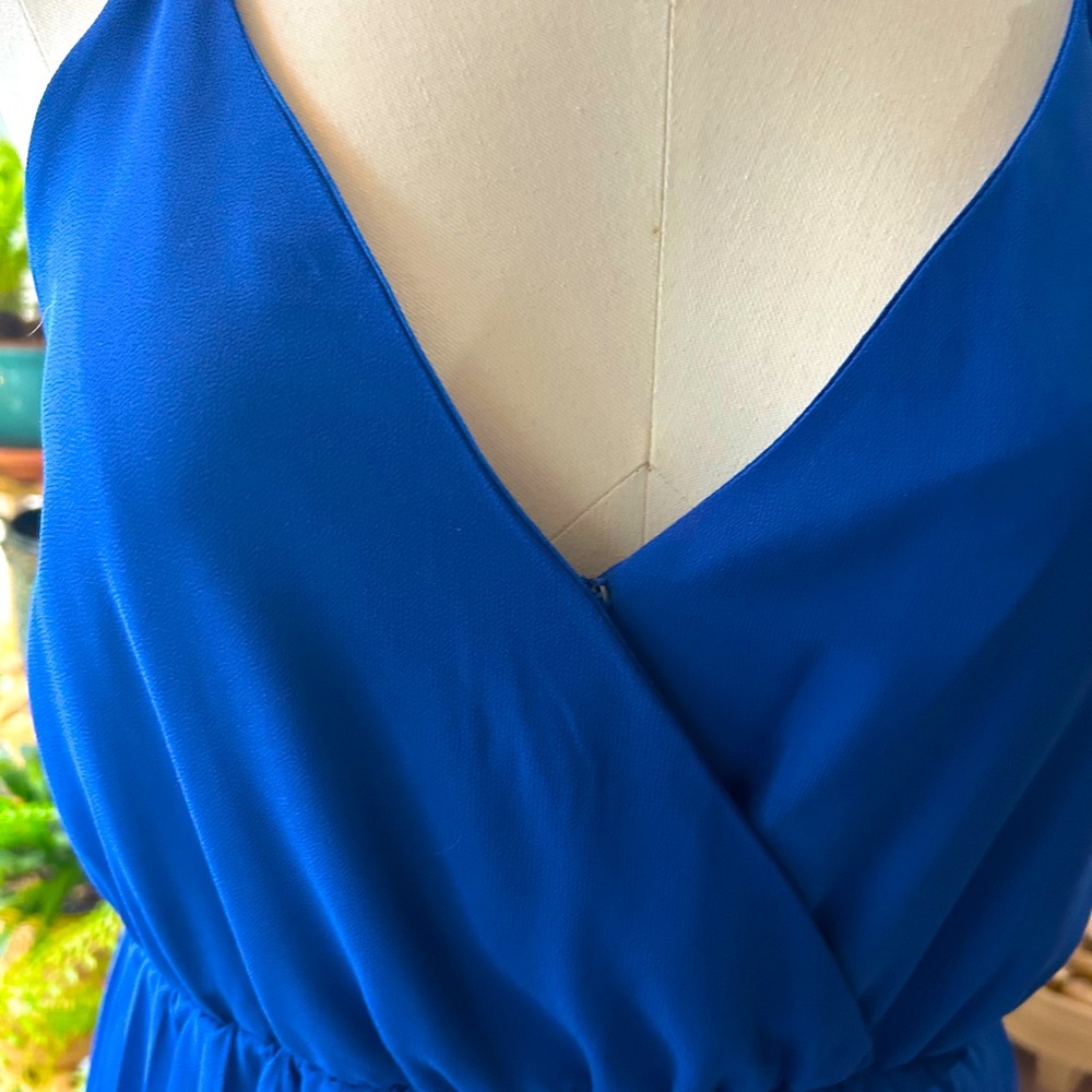 BCBGeneration blue mini dress v neck line